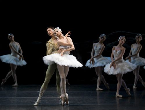 关于芭蕾舞蹈的优美句子大全 关于芭蕾舞蹈的论文